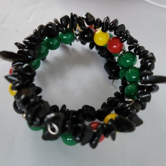 Hand Crafted Wrap Bracelet Juneteenth Black Red Yellow Green Med Memory Wire - Picture 5 of 11
